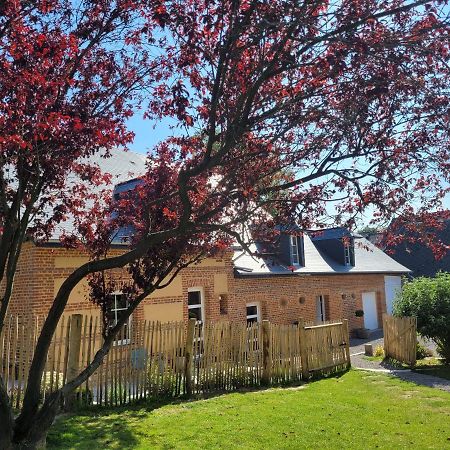 Bed and Breakfast Les Fabulettes Auffay Exterior foto