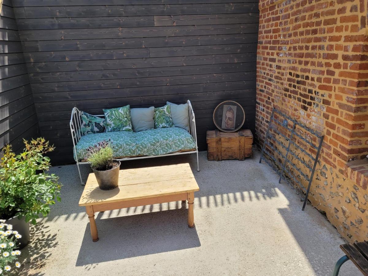 Bed and Breakfast Les Fabulettes Auffay Exterior foto